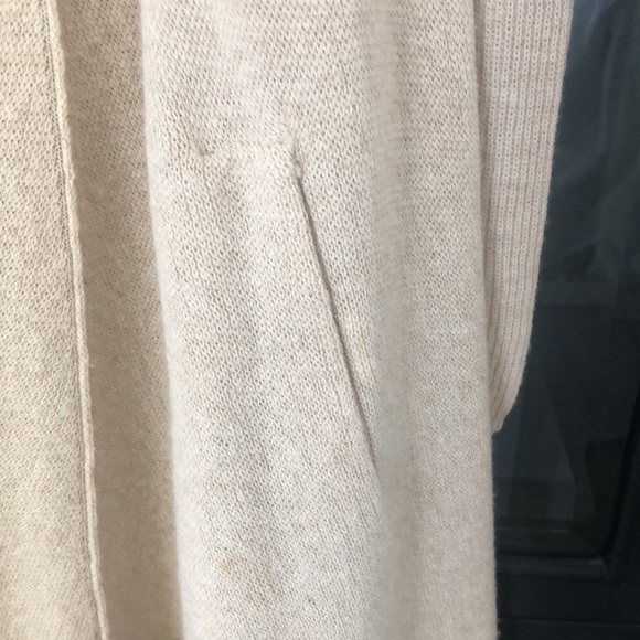 Vince waterfall cardigan with pockets. - Picture 2 of 4